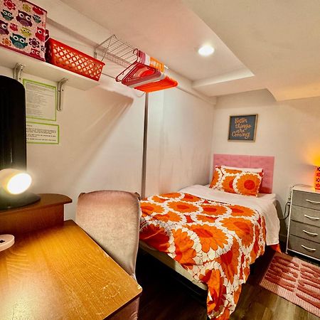 Private Tiny Room On The 1St Floor With Shared Bathroom Near Airport And Downtown Seattte シアトル エクステリア 写真
