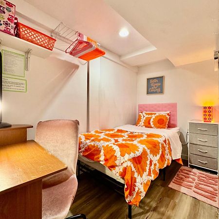 Private Tiny Room On The 1St Floor With Shared Bathroom Near Airport And Downtown Seattte シアトル エクステリア 写真