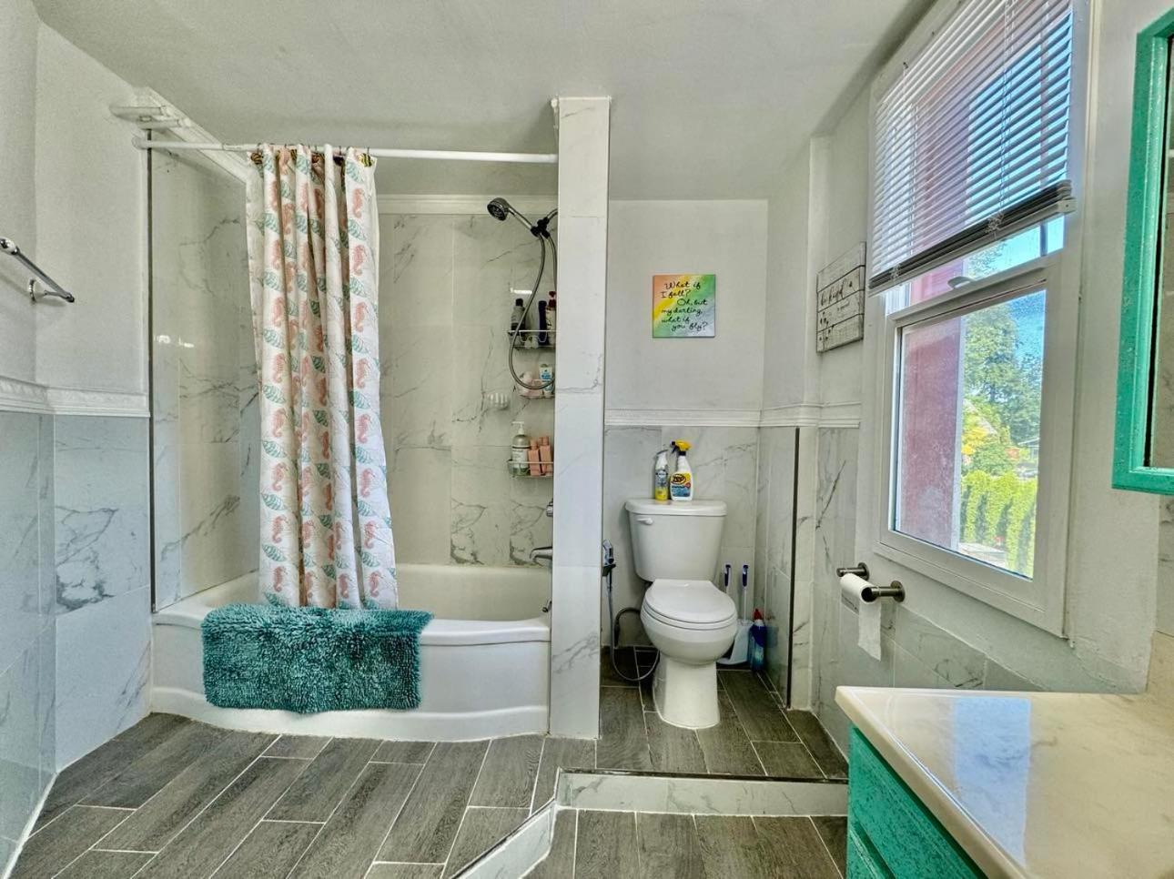 Private Tiny Room On The 1St Floor With Shared Bathroom Near Airport And Downtown Seattte シアトル エクステリア 写真